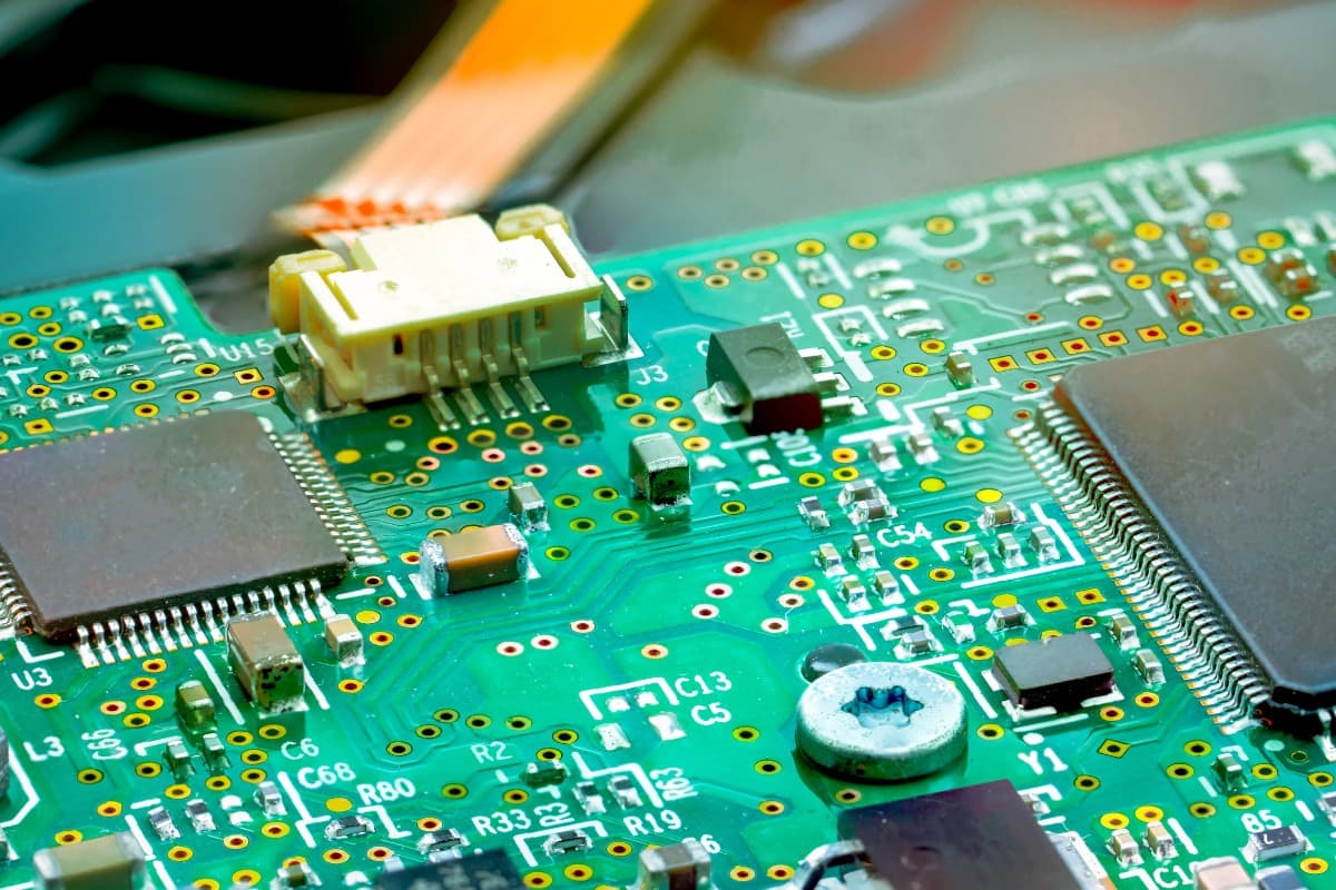 PCB Assembly Manufacturer Providing PCB Fabrication and Assembly