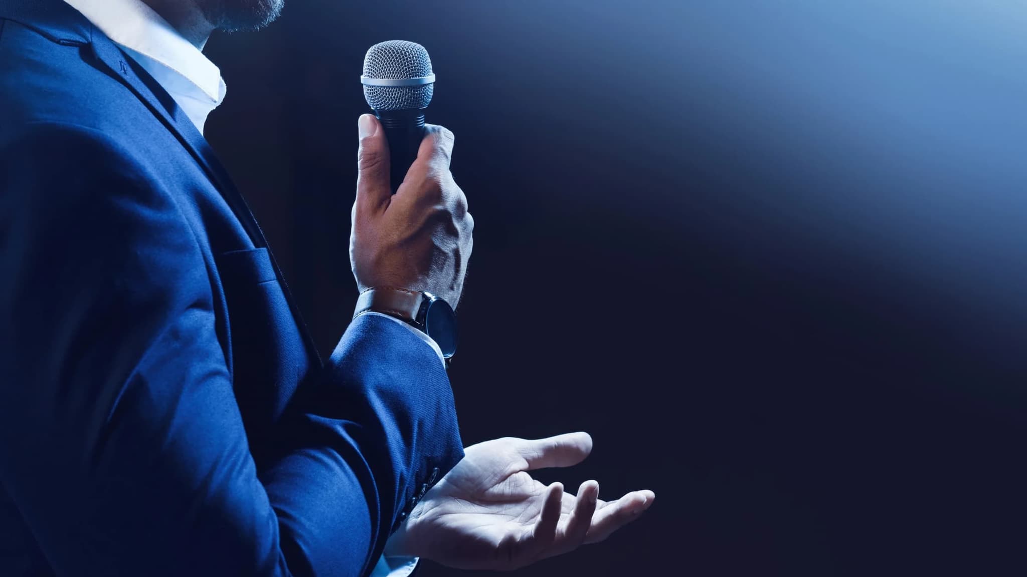 Public Speaking Coach Helping Executives Improve Their Speaking Skills | Mike Acker